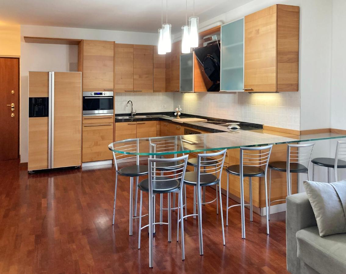 Large Well-Equipped Appartement Near Como Lake Лекко Экстерьер фото