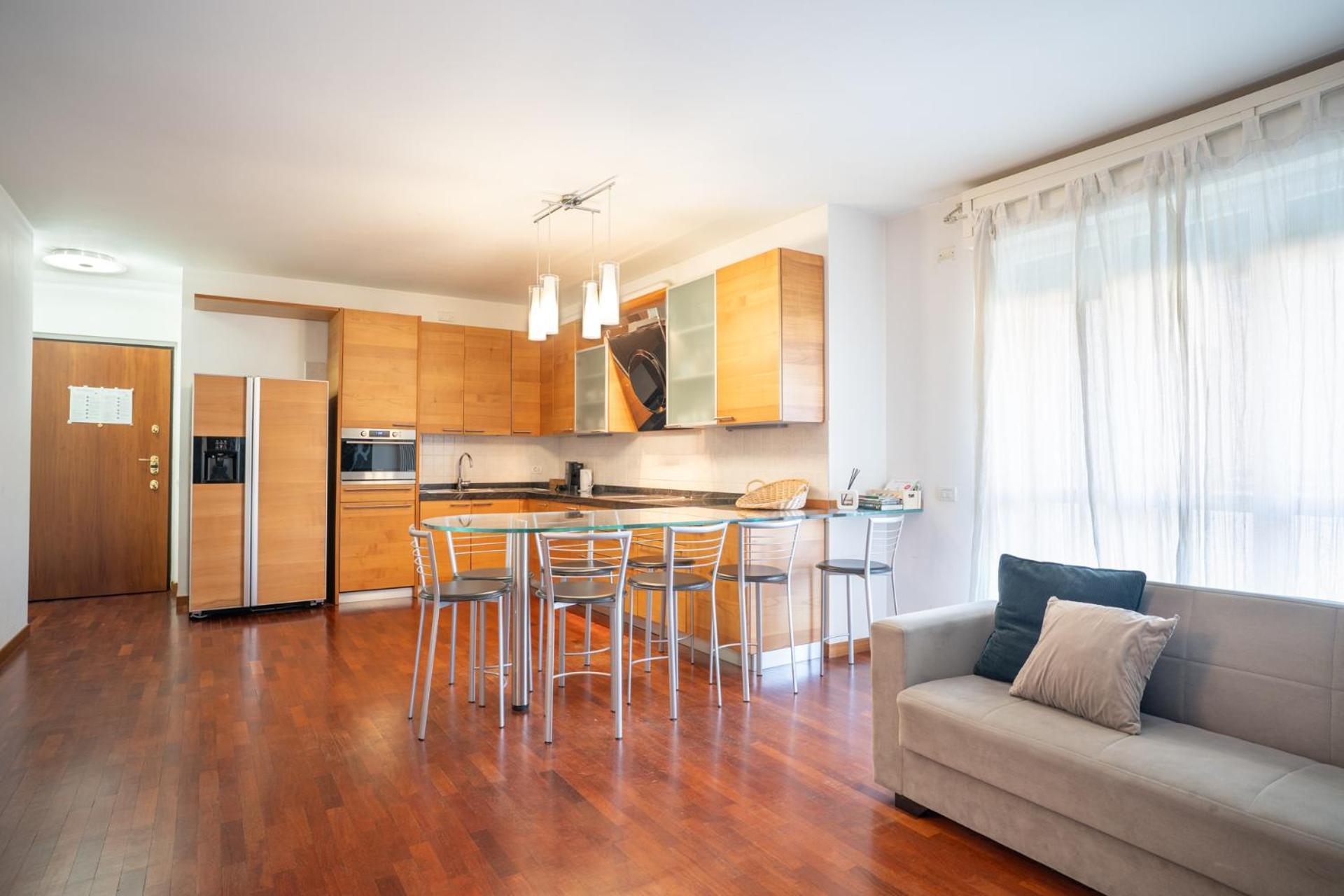 Large Well-Equipped Appartement Near Como Lake Лекко Экстерьер фото